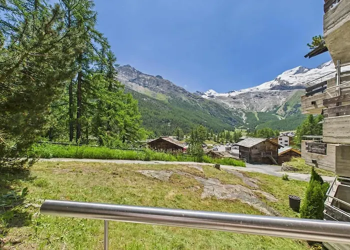 Charming Little Getaway In The Heart Of * Saas Fee